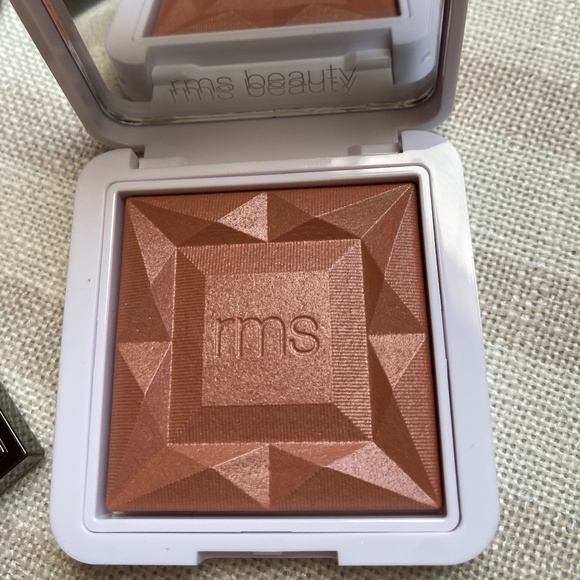 Clean Beauty Makeup Bundle BNIB - RMS & Chantecaille - Picture 3 of 8